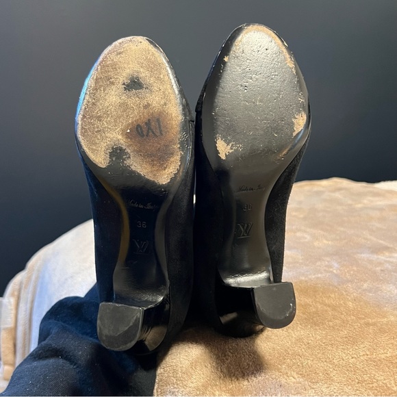 Louis Vuitton Black Suede Chelsea Boots - Picture 9 of 11